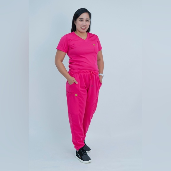 SMALL Size Drifit Top and Jogger Scrub Set - Picture 4 of 9